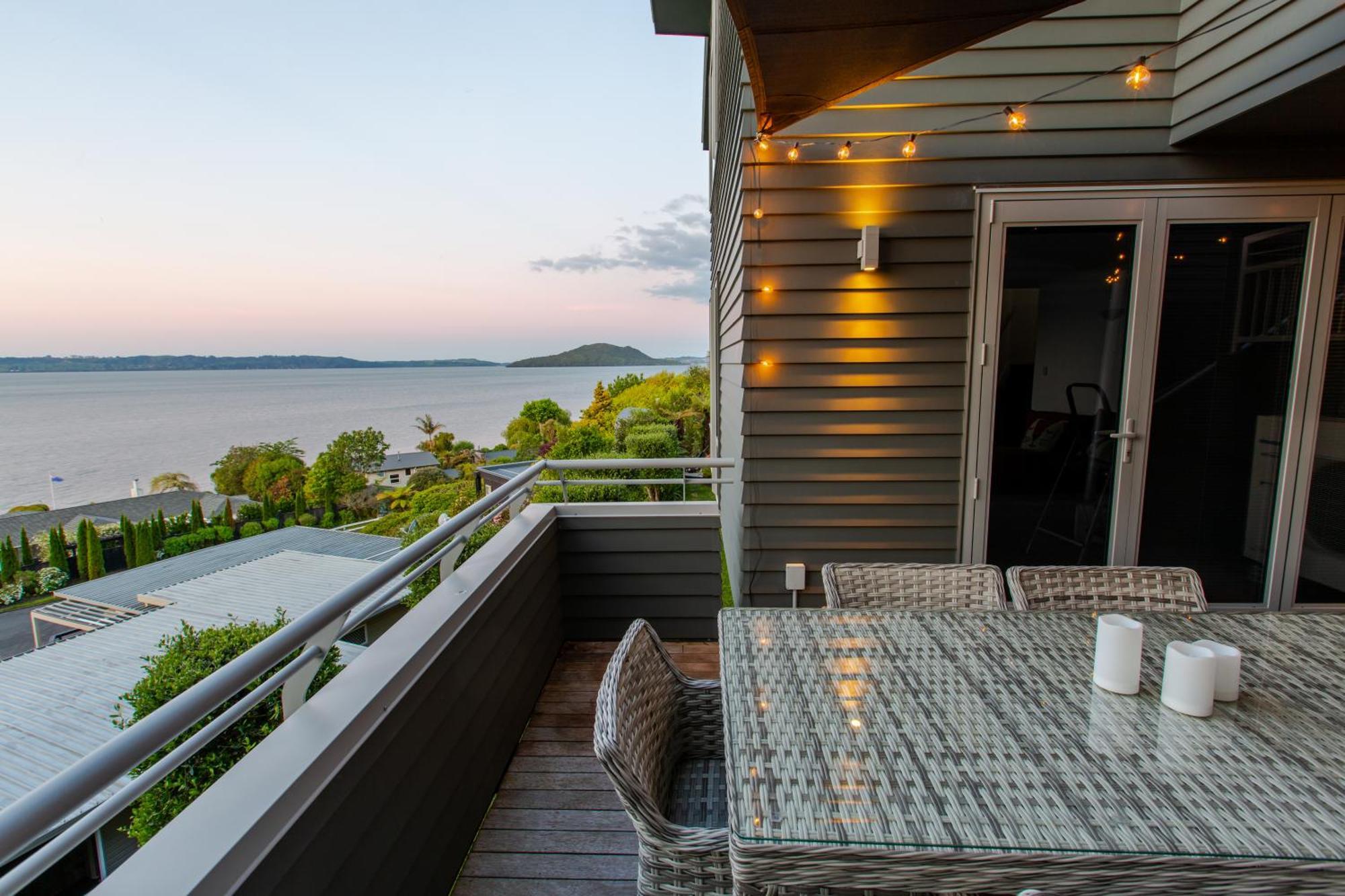 Rotorua Serenity Lakeview Retreat エクステリア 写真