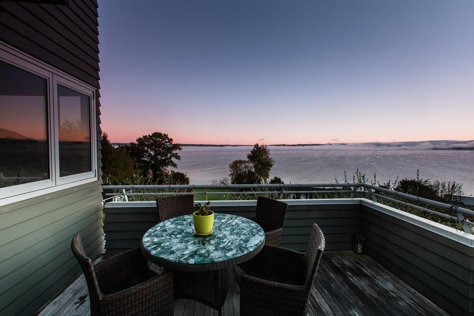 Rotorua Serenity Lakeview Retreat エクステリア 写真